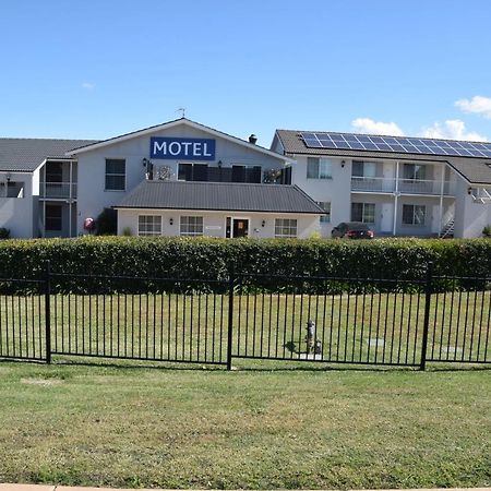 Best Western Coachman'S Inn Motel 배서스트 외부 사진