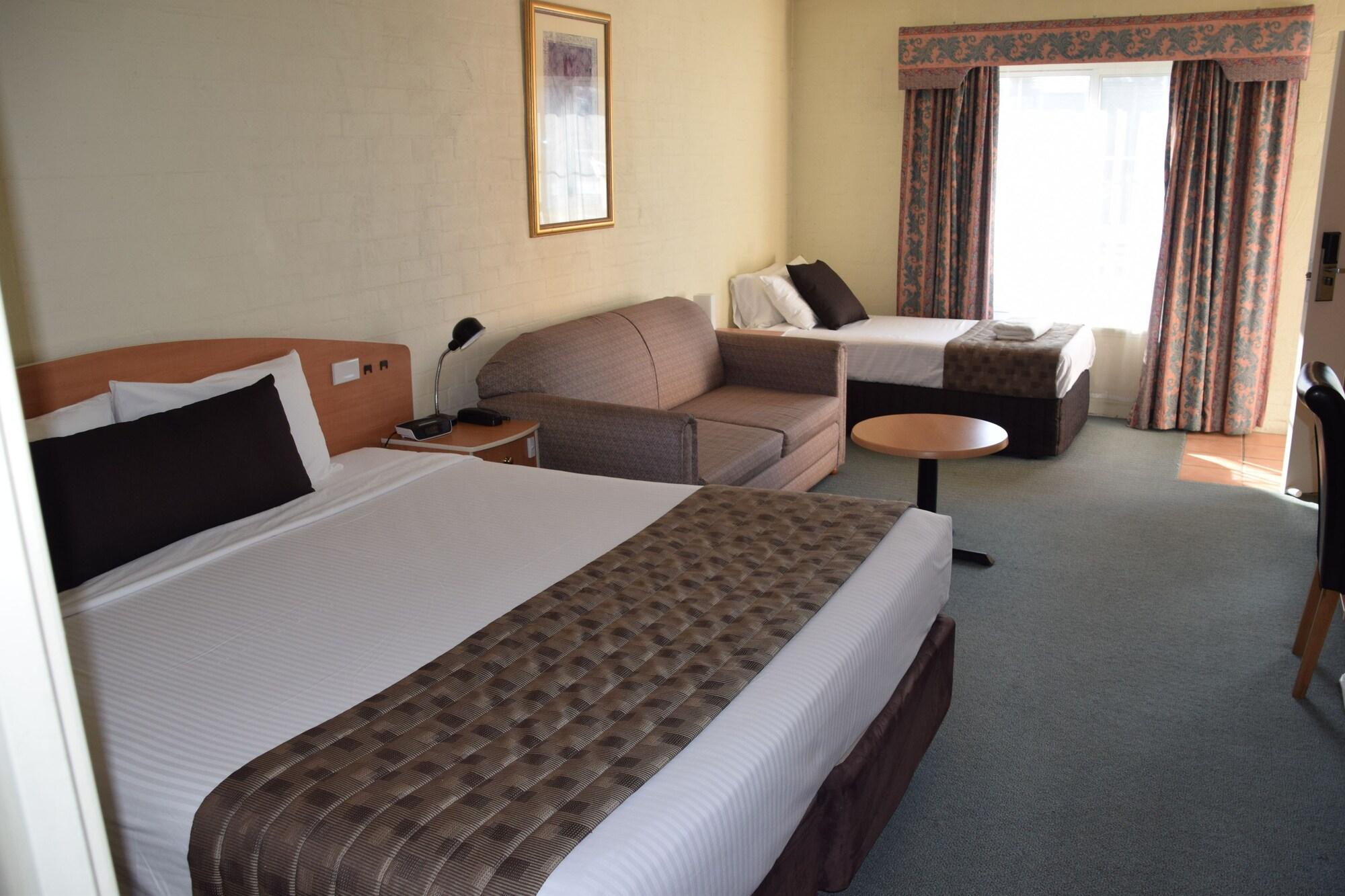Best Western Coachman'S Inn Motel 배서스트 외부 사진