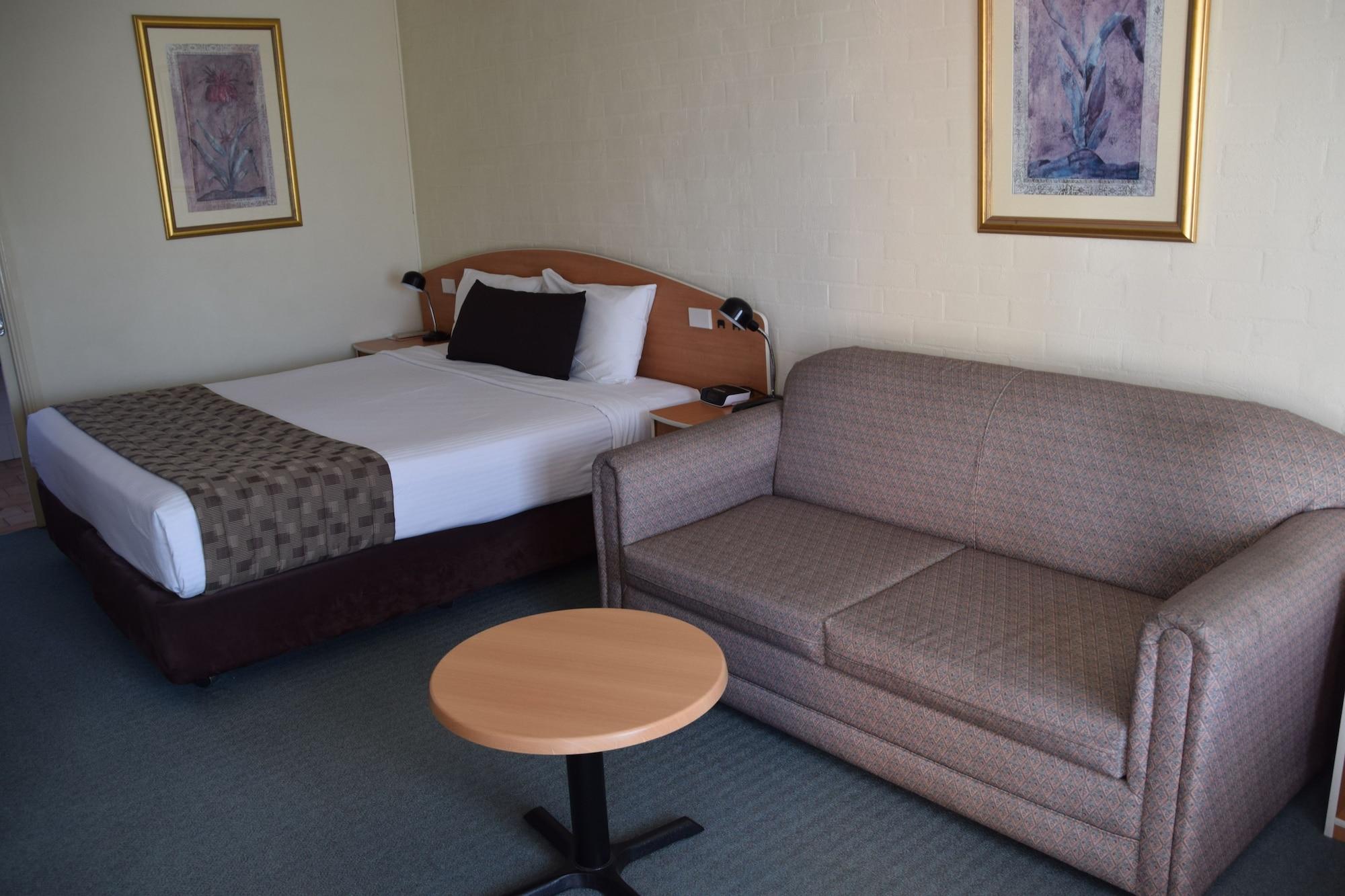 Best Western Coachman'S Inn Motel 배서스트 외부 사진
